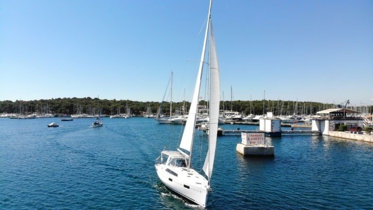 Beneteau Oceanis 41.1