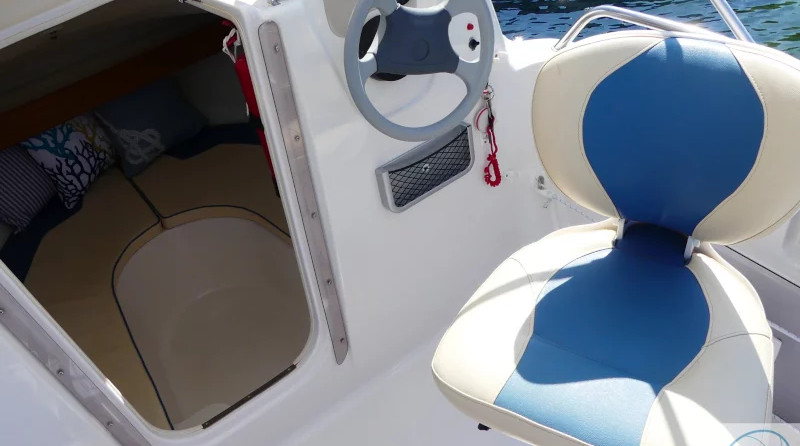 Quicksilver Activ 430 Cabin