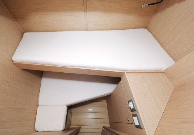 Beneteau Oceanis 46