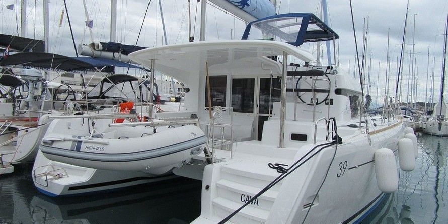 Lagoon 39
