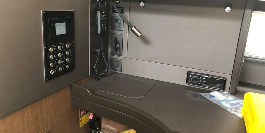 Beneteau Oceanis Yacht 62