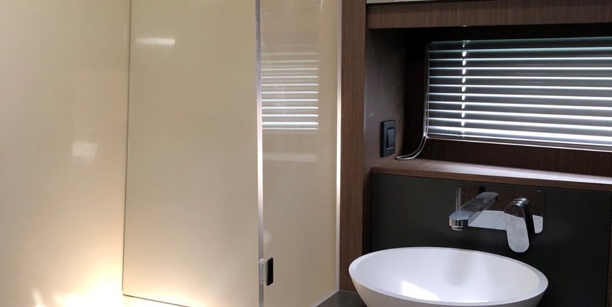 Beneteau Oceanis Yacht 62