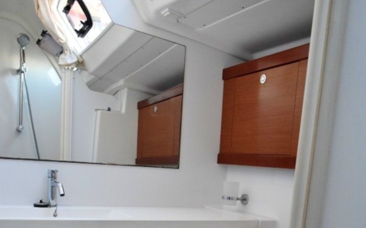 Beneteau Oceanis 54
