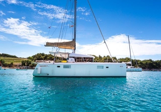 Lagoon 39