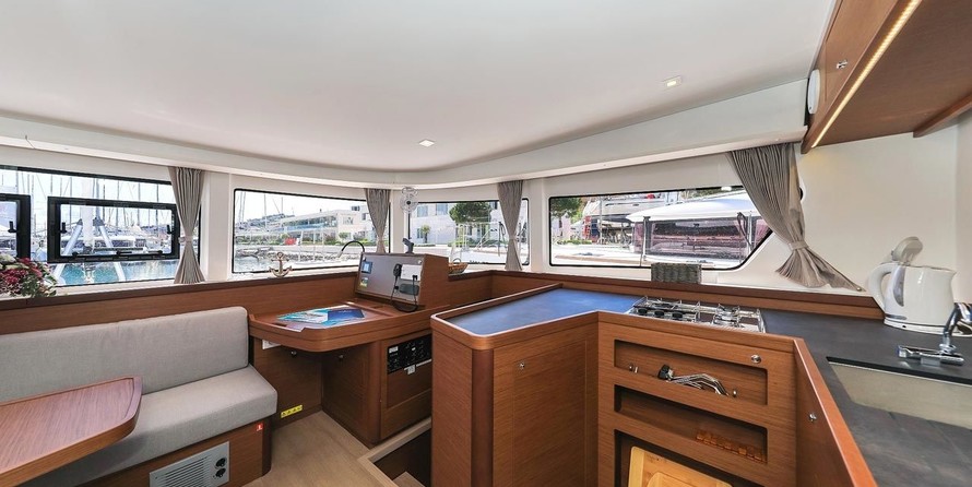 Lagoon 42
