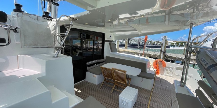 Lagoon 42