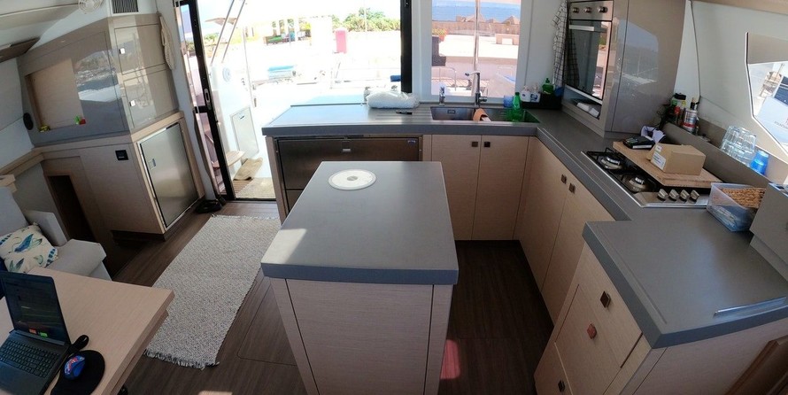 Fountaine Pajot Saona 47