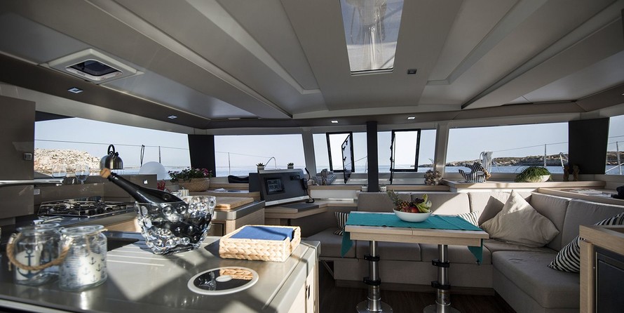 Fountaine Pajot Saona 47