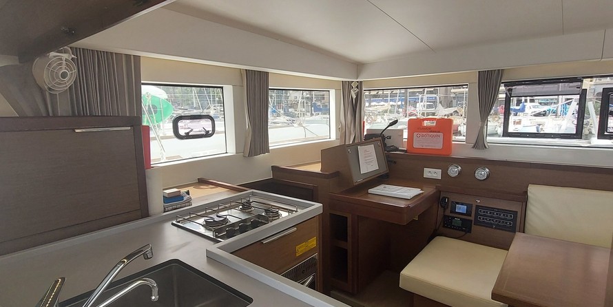 Lagoon 40