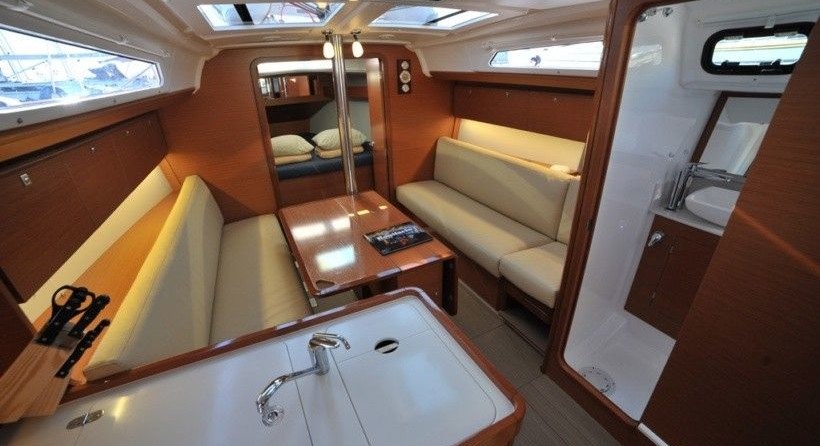 Dufour 360