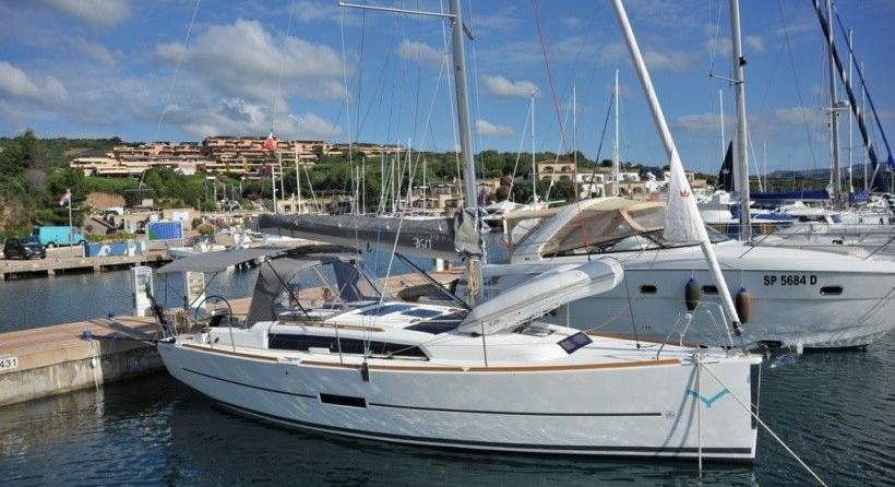 Dufour 360