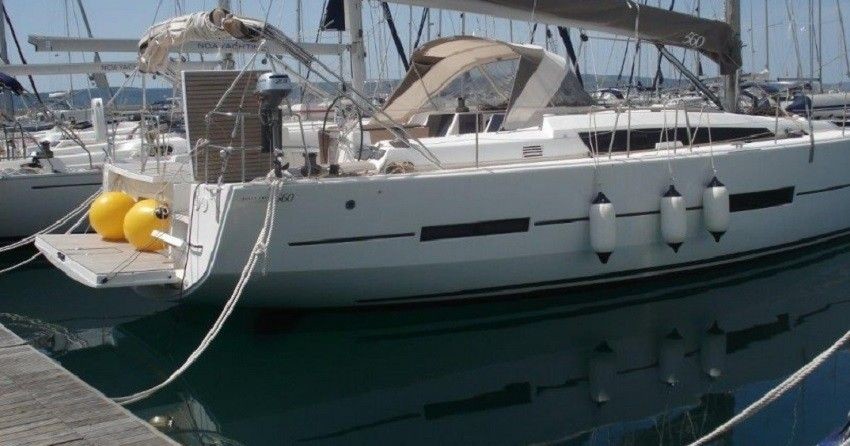 Dufour 560