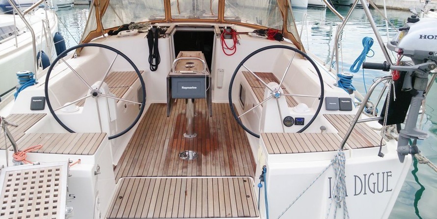 Dufour 405