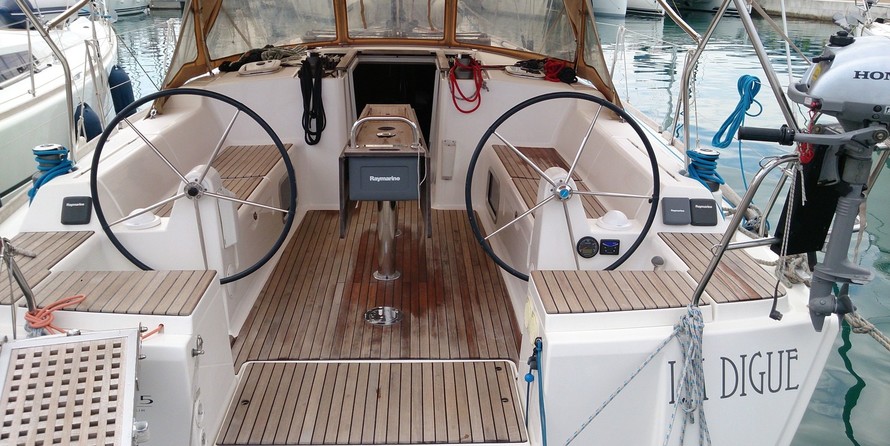 Dufour 405