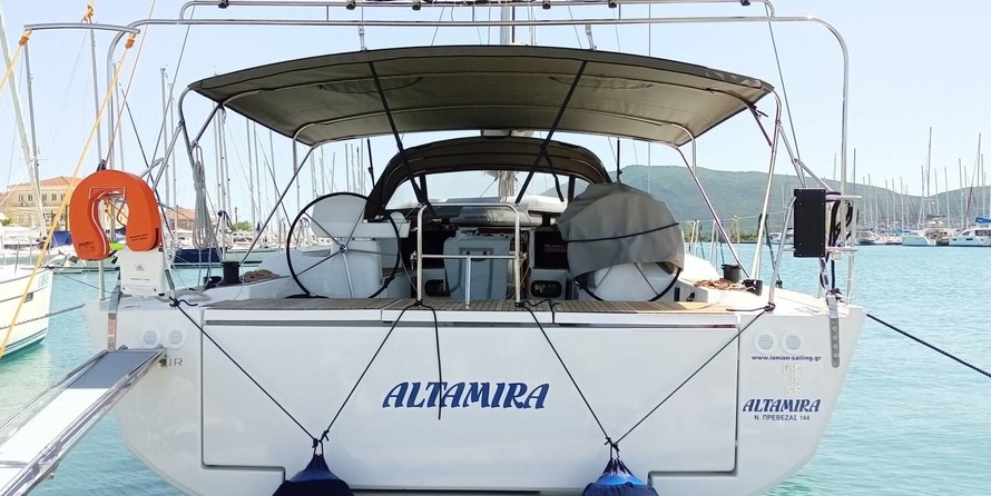 Dufour 560