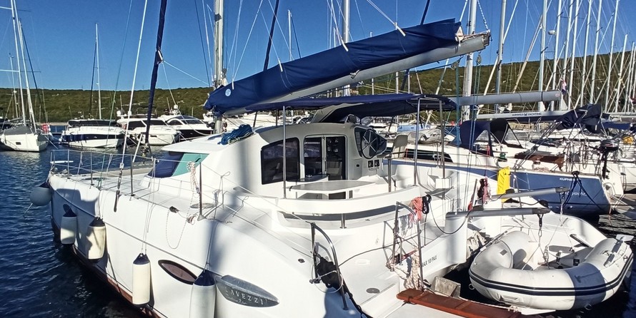 Fountaine Pajot Lavezzi 40