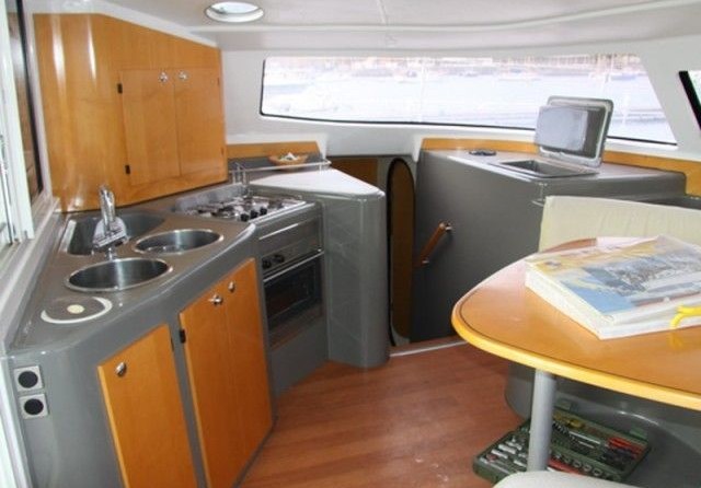 Fountaine Pajot Lavezzi 40