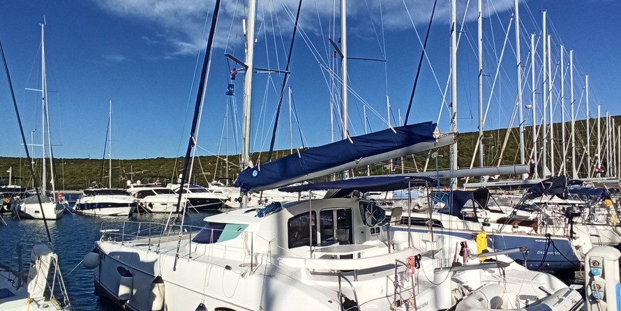 Fountaine Pajot Lavezzi 40