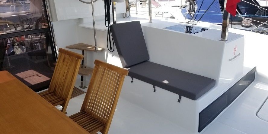 Fountaine Pajot Lucia 40