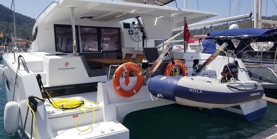 Fountaine Pajot Lucia 40