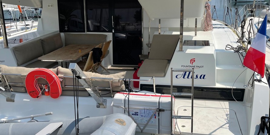 Fountaine Pajot Lucia 40