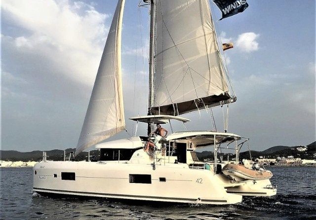 Lagoon 42