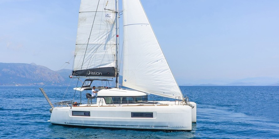 Lagoon 40