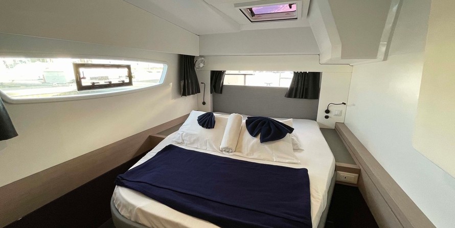 Fountaine Pajot Astréa 42