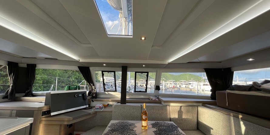 Fountaine Pajot Astréa 42