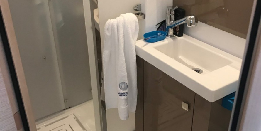Fountaine Pajot Astréa 42