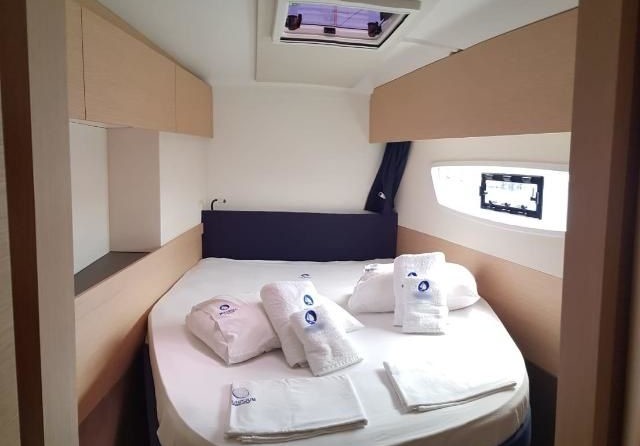 Fountaine Pajot Astréa 42