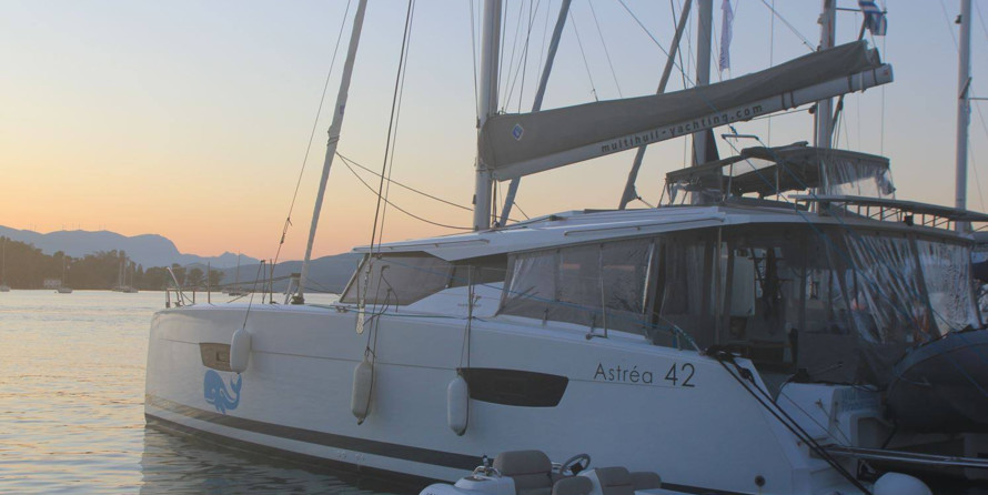 Fountaine Pajot Astréa 42