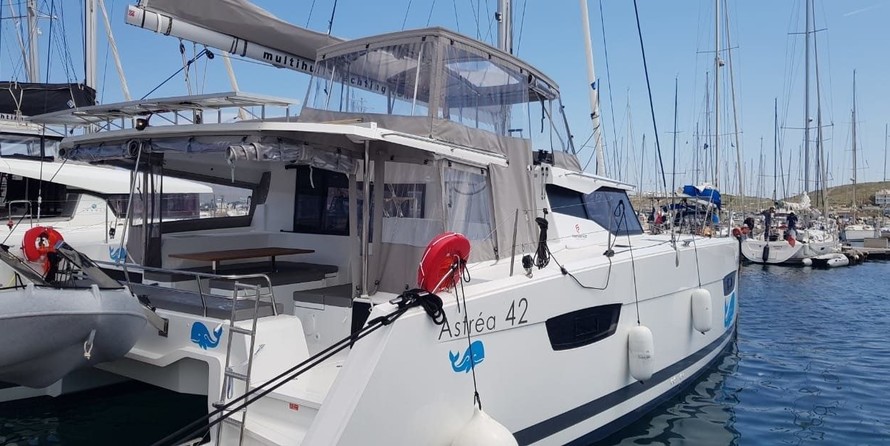 Fountaine Pajot Astréa 42
