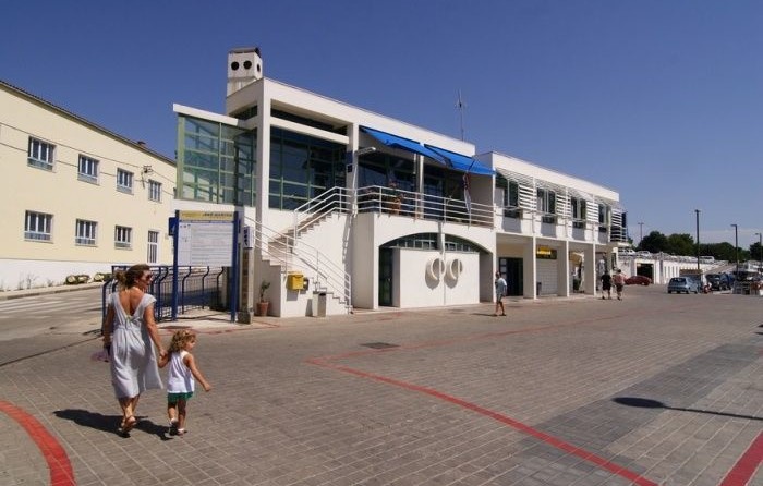 Sunseeker Predator 108