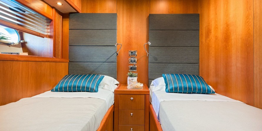 Sunseeker Predator 108