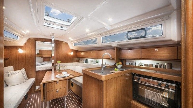 Bavaria CRUISER 34