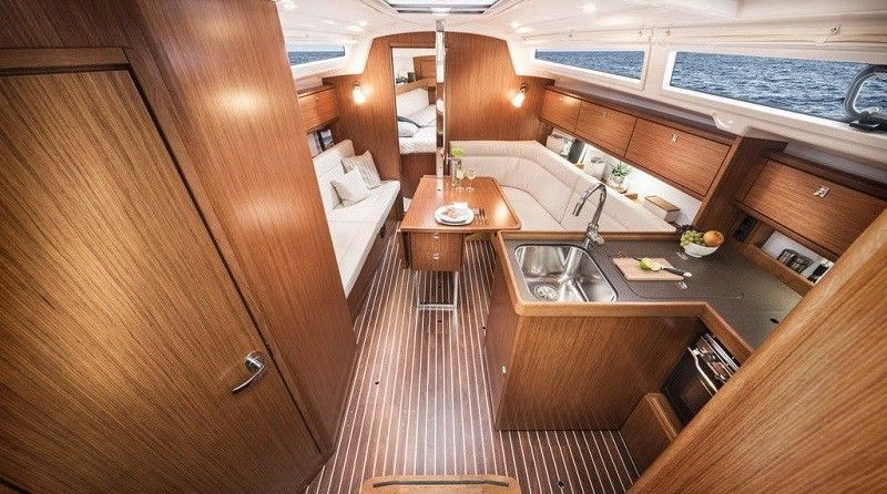 Bavaria CRUISER 34