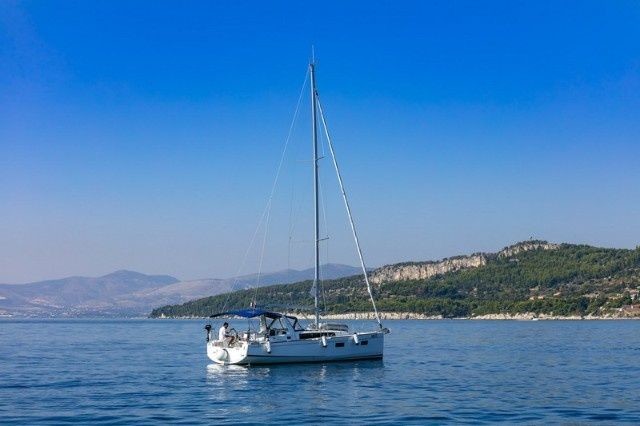 Beneteau Oceanis 38