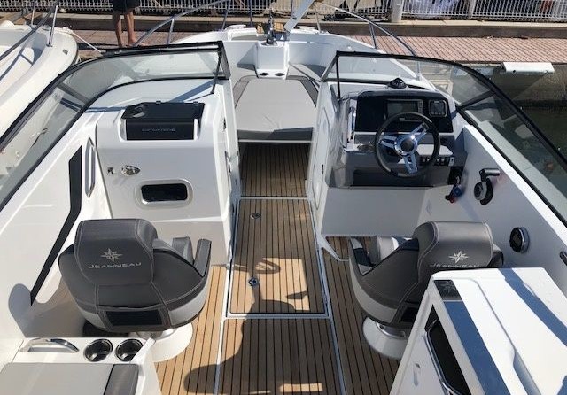 Jeanneau Cap Camarat 7.5 BR Serie 2