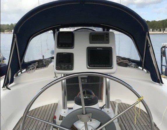 Dufour 35