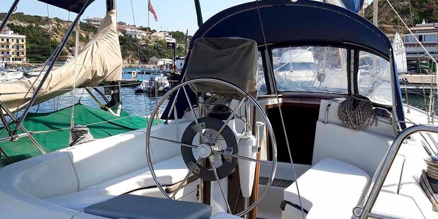 Dufour 35