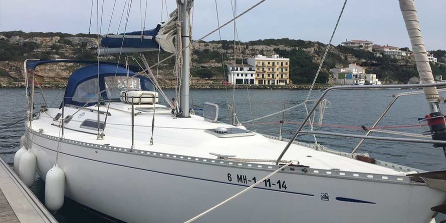 Dufour 35