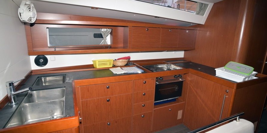 Beneteau Oceanis 48