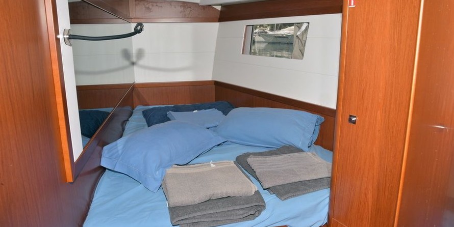 Beneteau Oceanis 48