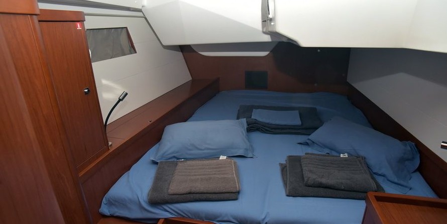 Beneteau Oceanis 48