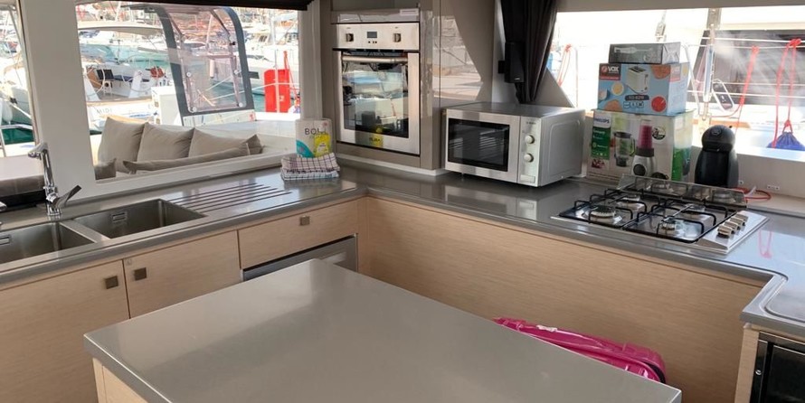 Fountaine Pajot Saba 50