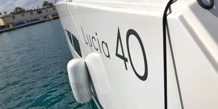 Fountaine Pajot Lucia 40