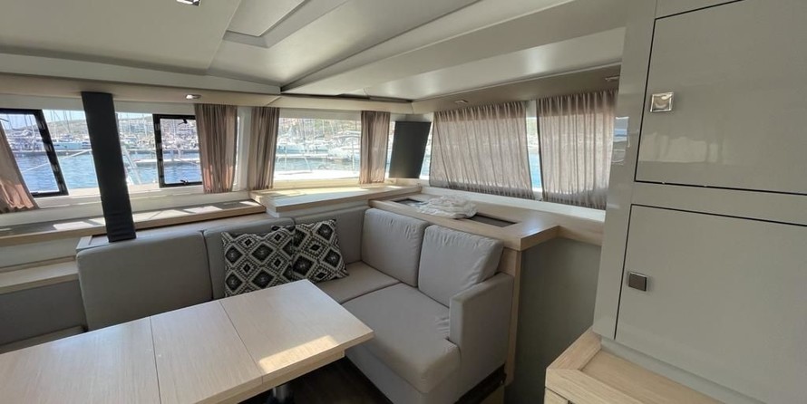 Fountaine Pajot Astréa 42