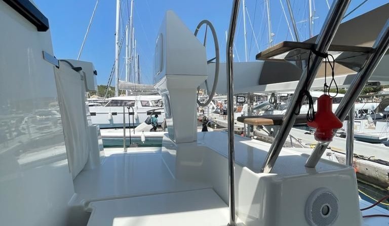 Fountaine Pajot Astréa 42