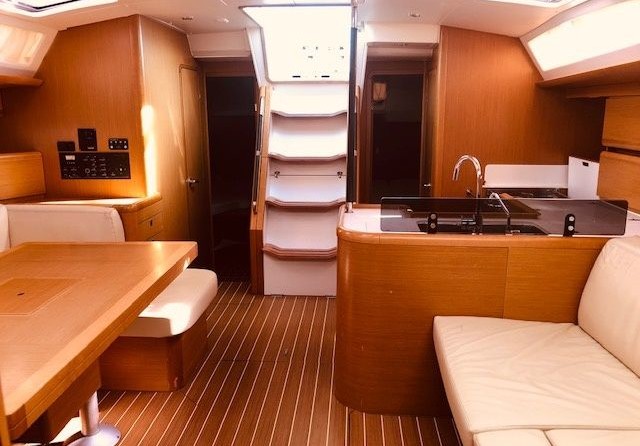 Jeanneau 53